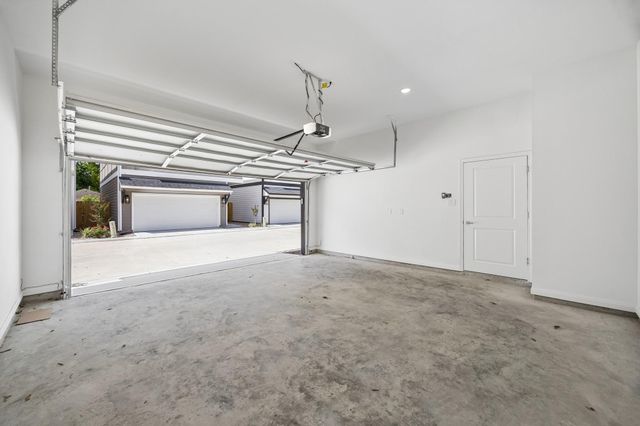 208 Clark Meadows Lane, Houston, TX 77076