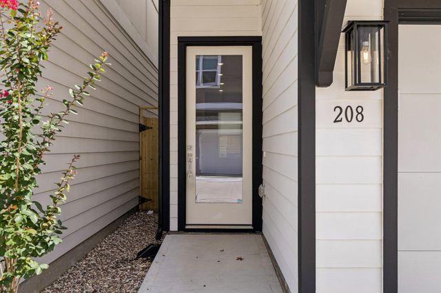 208 Clark Meadows Lane, Houston, TX 77076