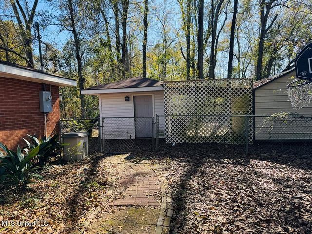 216 S Green Avenue, Picayune, MS 39466