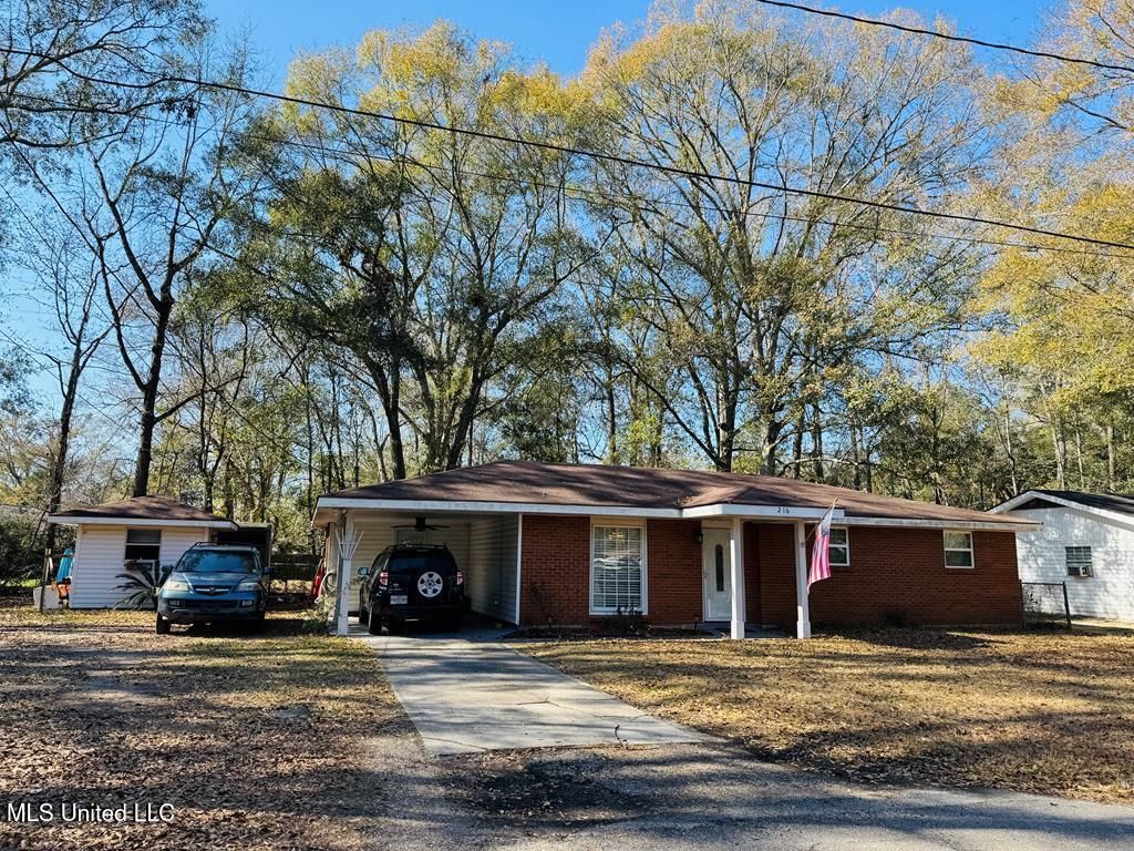 216 S Green Avenue, Picayune, MS 39466