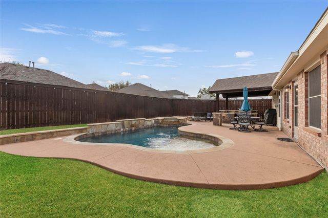 12348 Macaroon Lane, Fort Worth, TX 76244