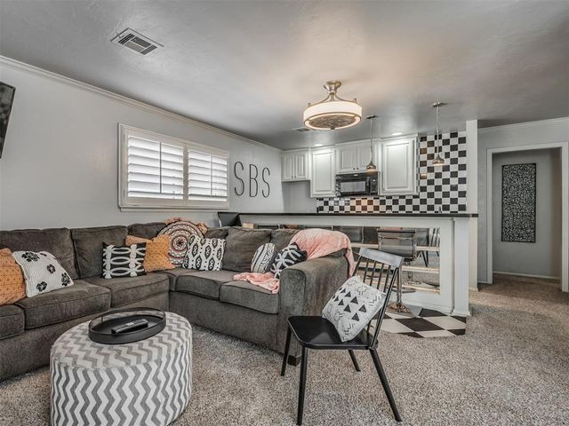 3128 N Timber Avenue, Bethany, OK 73008