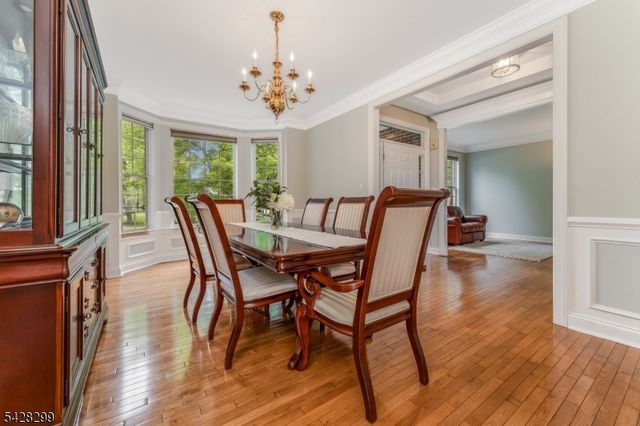 87 Crestview Dr, Clinton Twp., NJ 08809