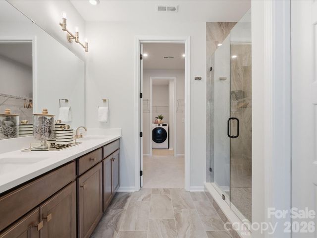 3033 Circles End, Charlotte, NC 28226