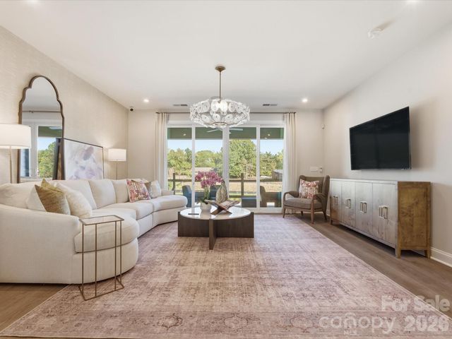 3033 Circles End, Charlotte, NC 28226