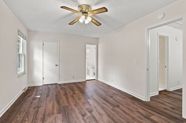 5510 Country Dr Apt 94, Nashville, TN 37211
