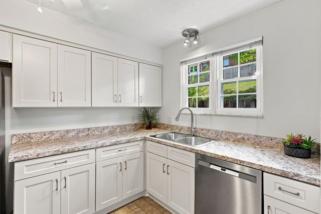 5510 Country Dr Apt 94, Nashville, TN 37211