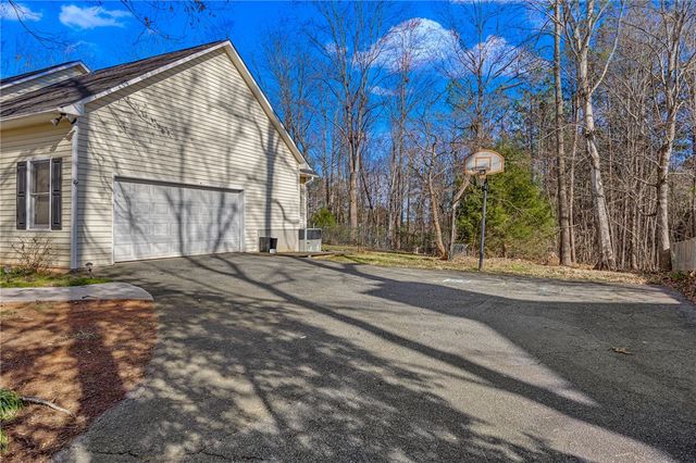 608 Hampton Road, Liberty, SC 29657