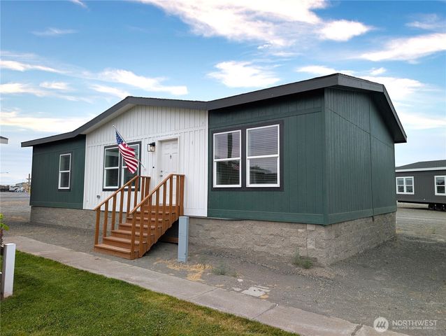 902 97th Street E, Tacoma, WA 98445
