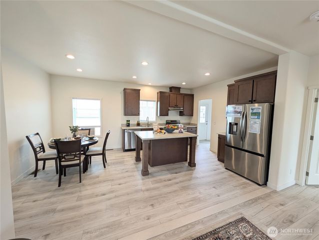 902 97th Street E, Tacoma, WA 98445