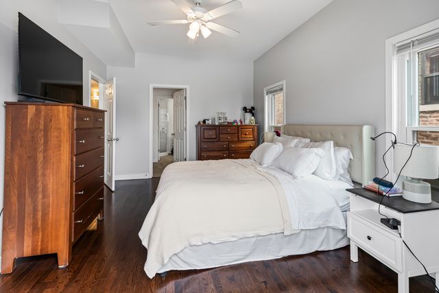 811 W Superior Street 4, Chicago, IL 60642