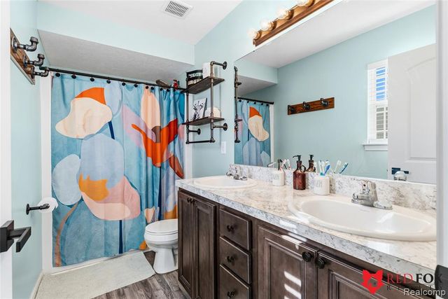 13184 River Rock Pass, Linden, MI 48451