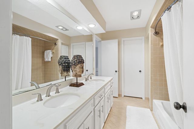 5207 Fountainbridge Lane, Houston, TX 77069