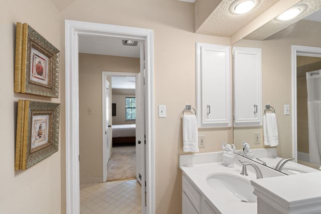 5207 Fountainbridge Lane, Houston, TX 77069