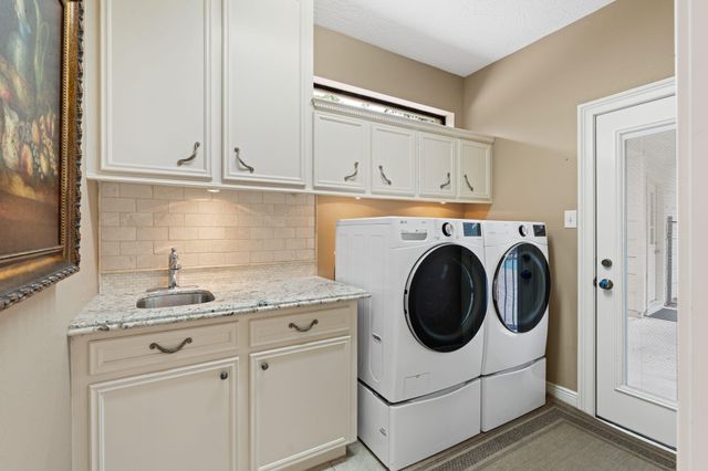 5207 Fountainbridge Lane, Houston, TX 77069