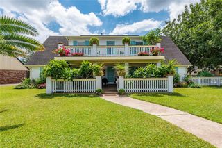 1902 Port Royal Drive, Nassau Bay, TX 77058