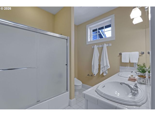 8408 Nw HAWKINS Blvd, Portland, OR 97229