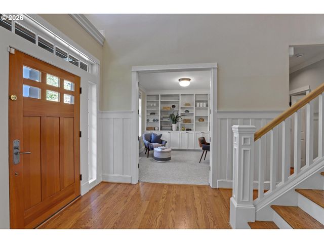 8408 Nw HAWKINS Blvd, Portland, OR 97229