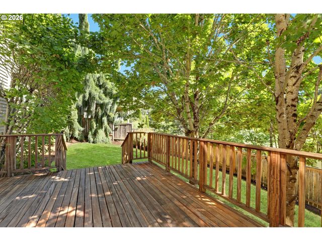 8408 Nw HAWKINS Blvd, Portland, OR 97229