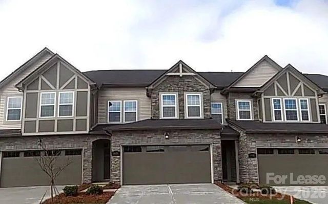 5633 Garrow Glen Road, Charlotte, NC 28278