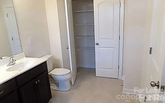 5633 Garrow Glen Road, Charlotte, NC 28278