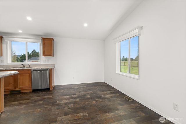 208 Mossyrock Rd West, Mossyrock, WA 98564