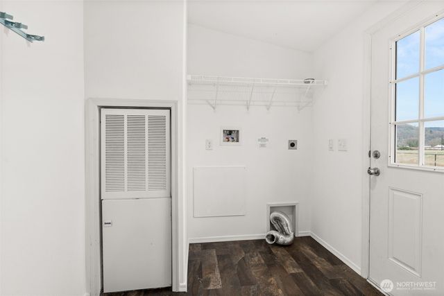 208 Mossyrock Rd West, Mossyrock, WA 98564