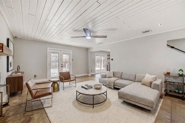 4148 Stonecroft DR, Austin, TX 78749