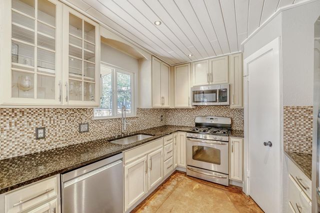 4148 Stonecroft DR, Austin, TX 78749