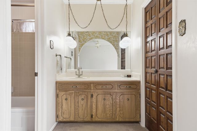 805 Evelyn Drive, Lorena, TX 76655