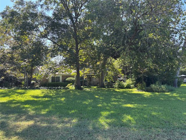 805 Evelyn Drive, Lorena, TX 76655