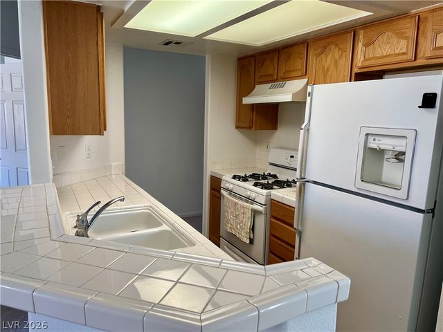 2975 Bluegrass Lane 321, Henderson, NV 89074