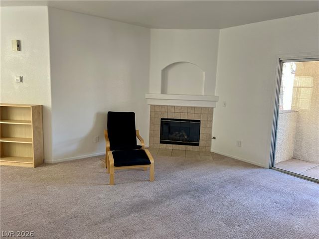 2975 Bluegrass Lane 321, Henderson, NV 89074