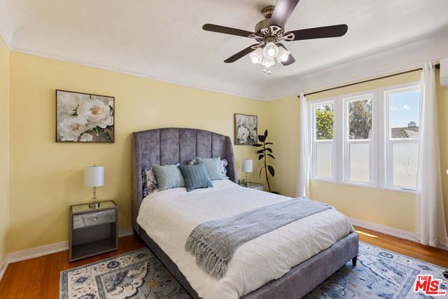 1433 Livonia Avenue, Los Angeles, CA 90035