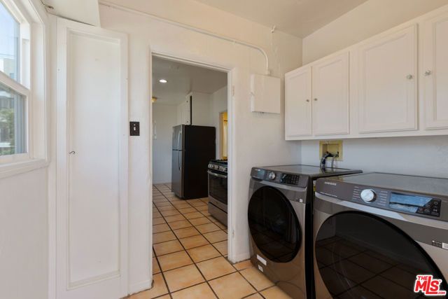 1433 Livonia Avenue, Los Angeles, CA 90035