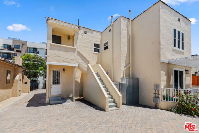 1433 Livonia Avenue, Los Angeles, CA 90035