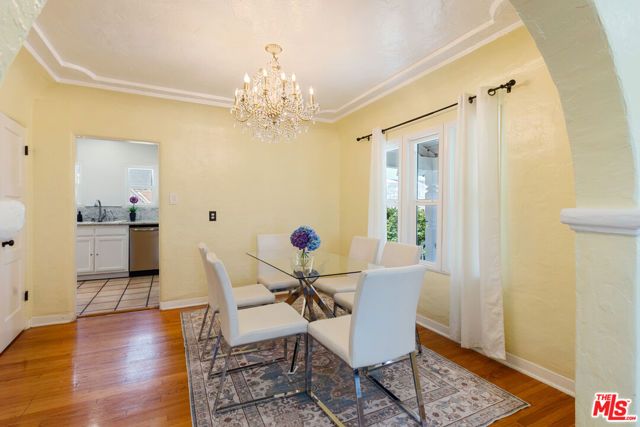1433 Livonia Avenue, Los Angeles, CA 90035