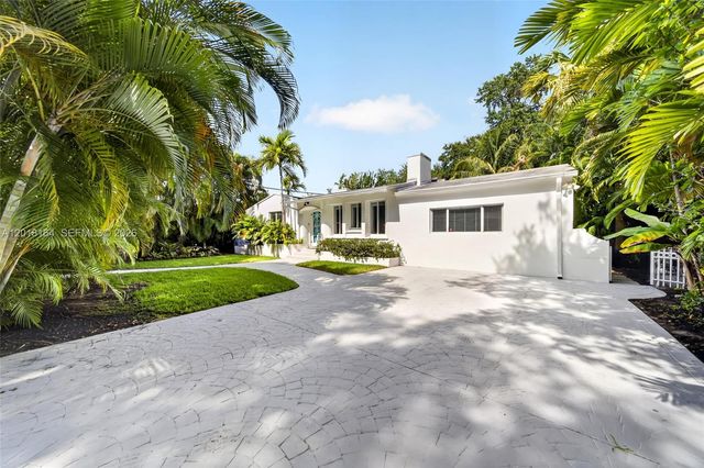 8250 NE 3rd Ct, Miami, FL 33138