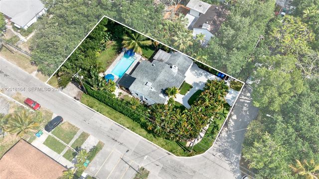 8250 NE 3rd Ct, Miami, FL 33138