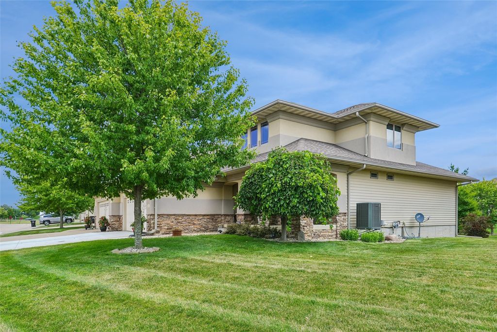 3315 NE Renaissance Drive, Ankeny, IA 50021