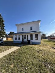 308-310 W Madison Street, Spring Green, WI 53588