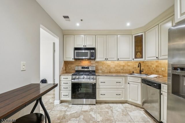 103 Potomac Dr, Bernards Twp., NJ 07920