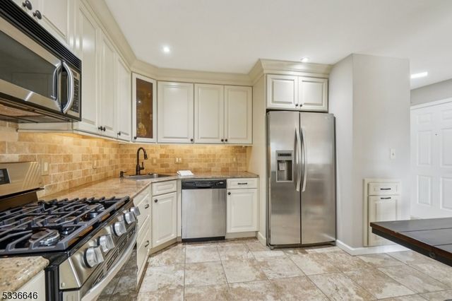 103 Potomac Dr, Bernards Twp., NJ 07920