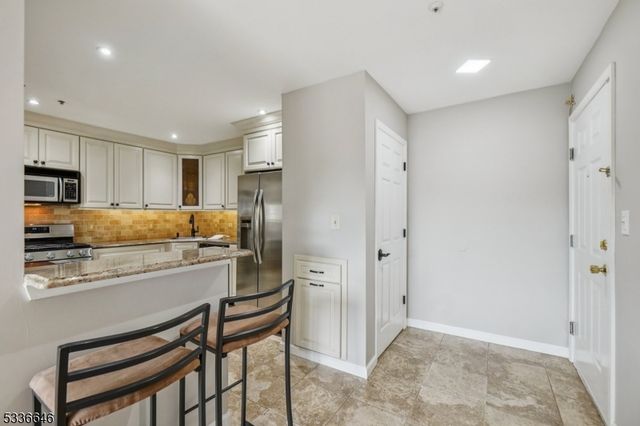 103 Potomac Dr, Bernards Twp., NJ 07920