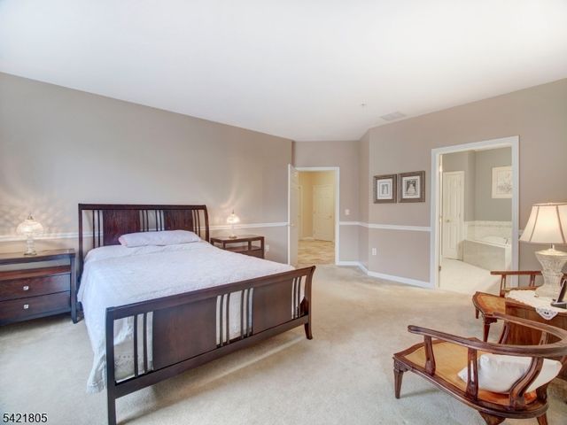 9 Zachary Way, Mount Arlington Boro, NJ 07856