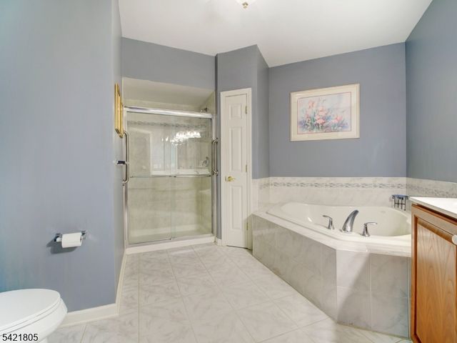 9 Zachary Way, Mount Arlington Boro, NJ 07856