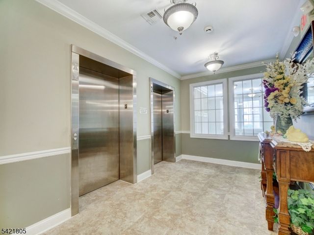 9 Zachary Way, Mount Arlington Boro, NJ 07856