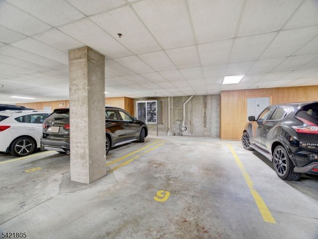 9 Zachary Way, Mount Arlington Boro, NJ 07856