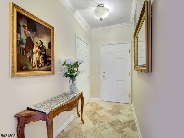 9 Zachary Way, Mount Arlington Boro, NJ 07856