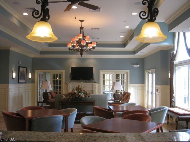 9 Zachary Way, Mount Arlington Boro, NJ 07856